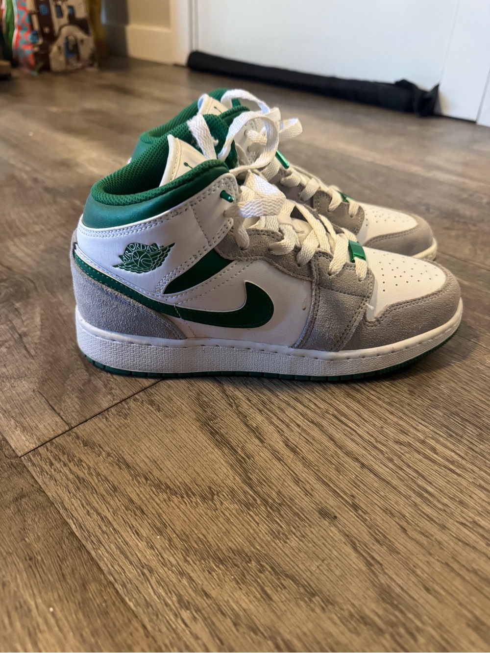Jordan Air Jordan 1 Mid SE Lucky Green